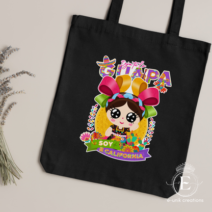 Deja Tu Lo  Guapa Soy De - Mexican Doll Tote Bag