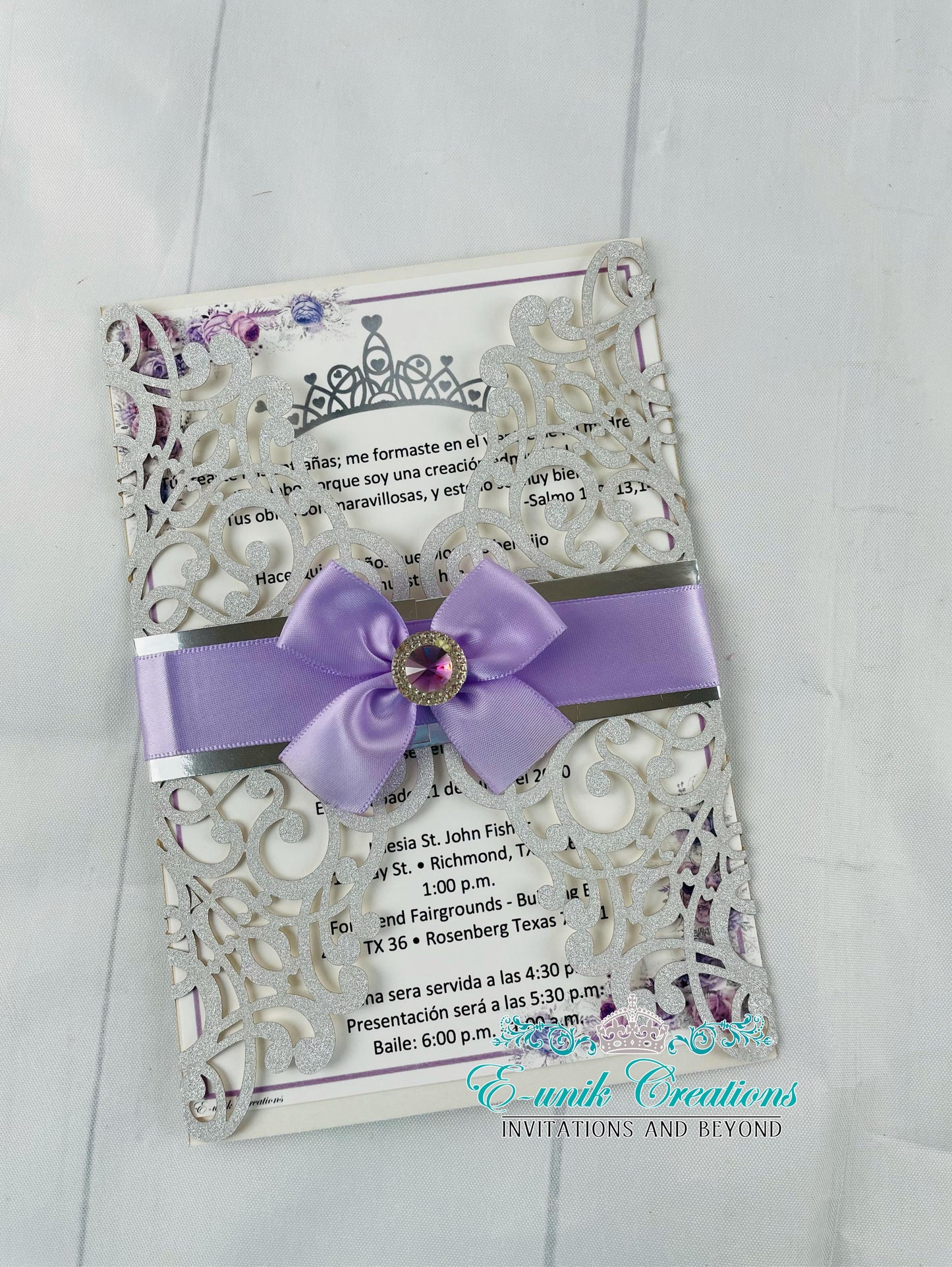 Lilac and Silver Princess Quinceanera or Sweet 16 Invitations. 10pcs