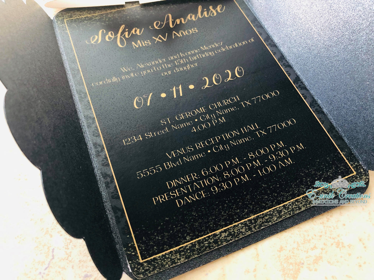 Invitaciones falsas en negro y dorado