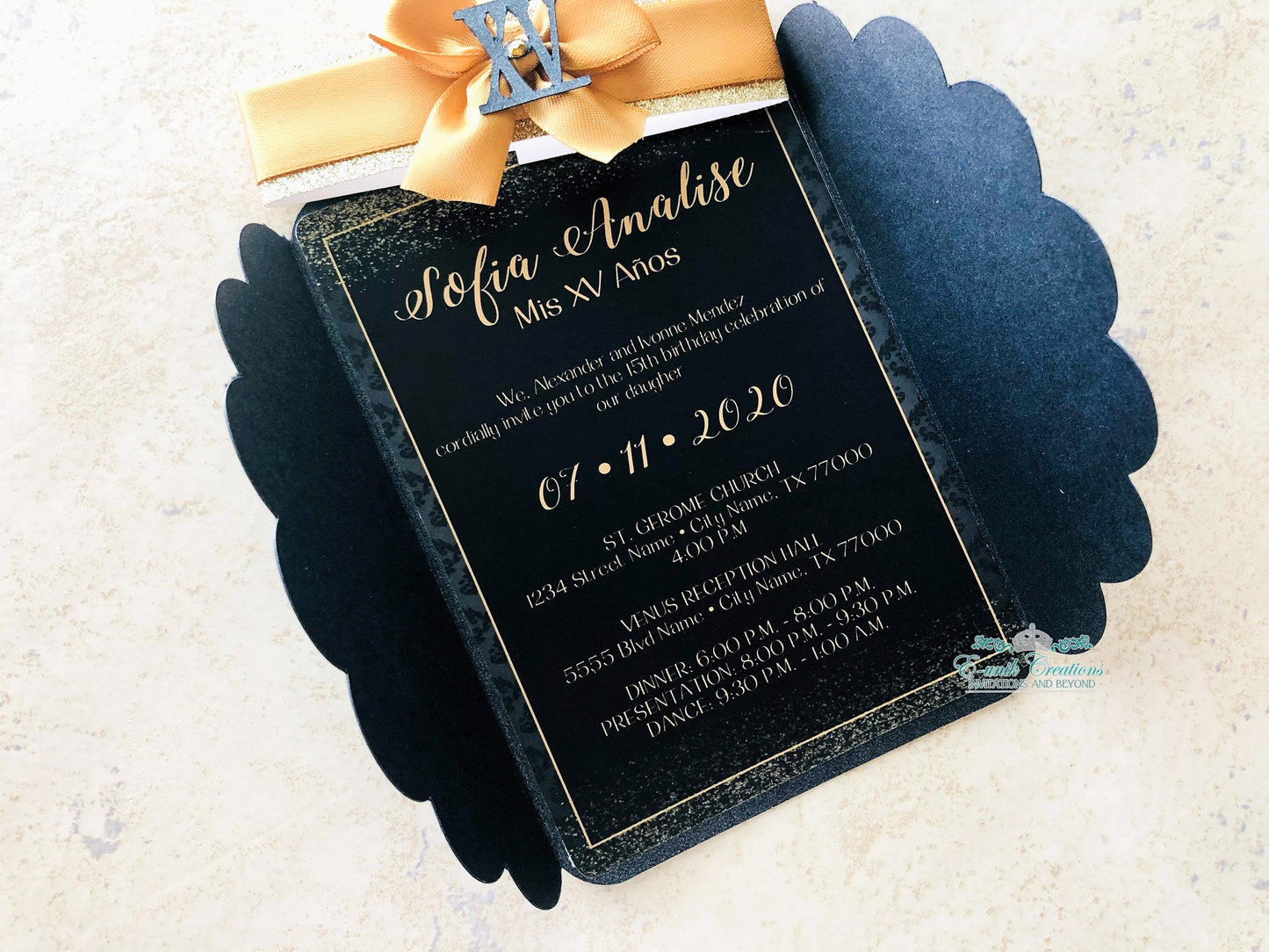 Invitaciones falsas en negro y dorado